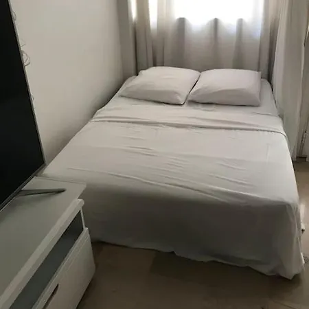 Proche De La